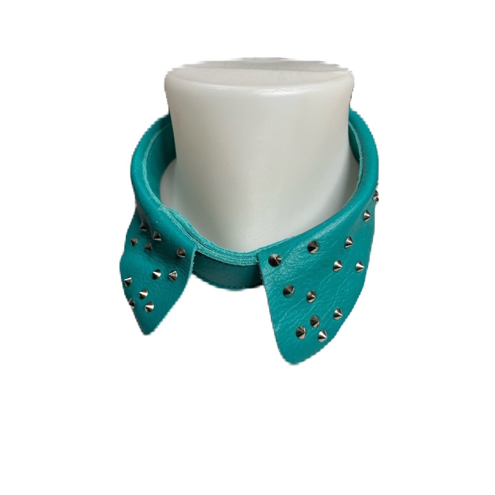 Falconery leather collar from Italy 🇮🇹